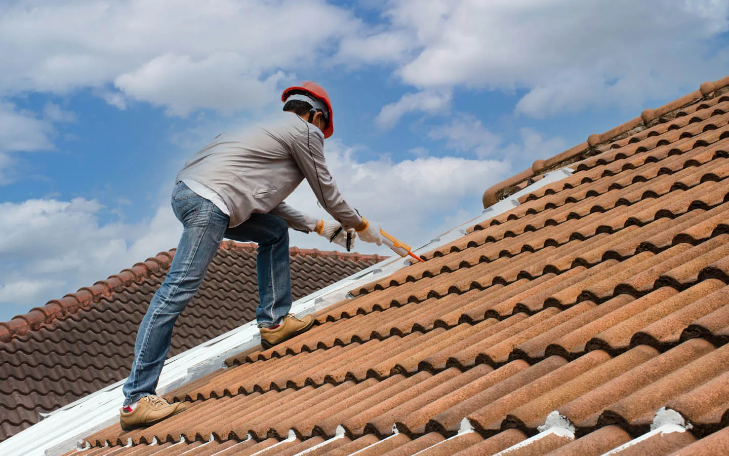 دليل تركيب قرميد الأسطح حي الصحافة والعليا: الأنواع،والاسعار