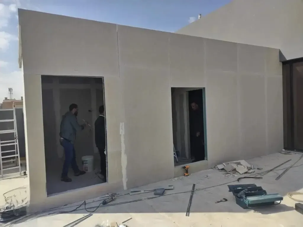 مقاول بناء ملاحق اسمنت بورد حي حطين لتصاميم مودرن 2026