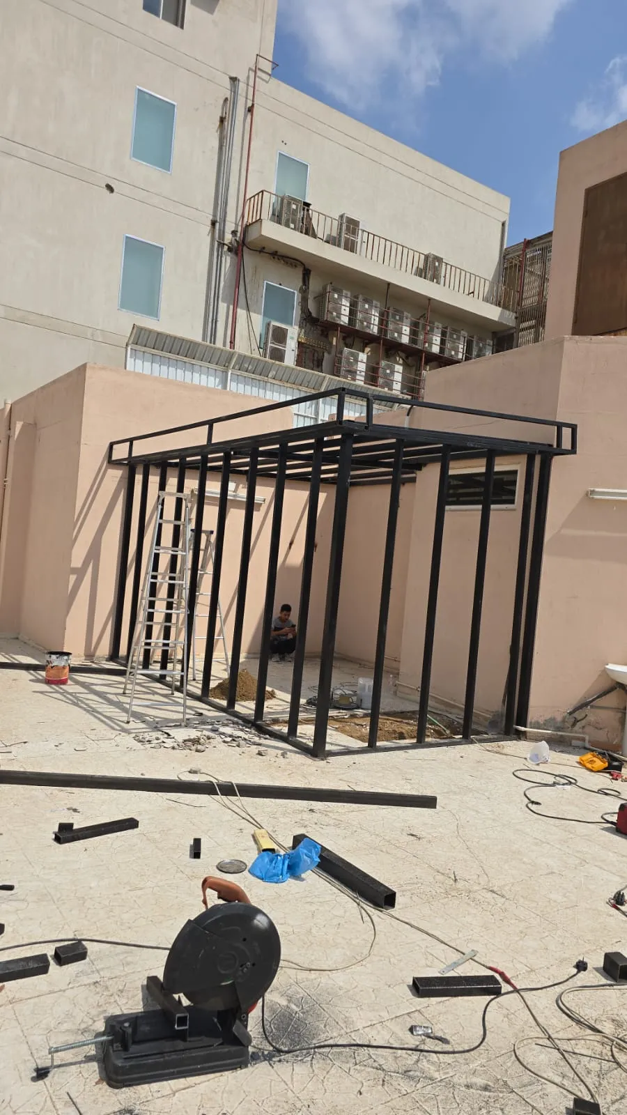 تركيب ملاحق سندويتش بانل حي القيروان والعليا بالرياض
