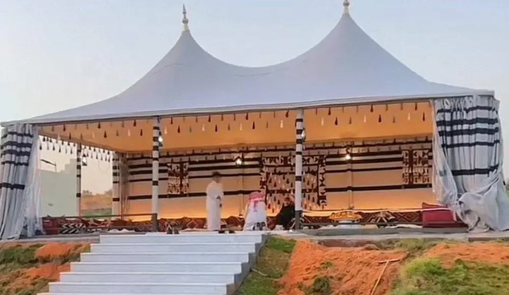 خيام وبيوت شعر ملكي بتصاميم عصرية حي الدرعية