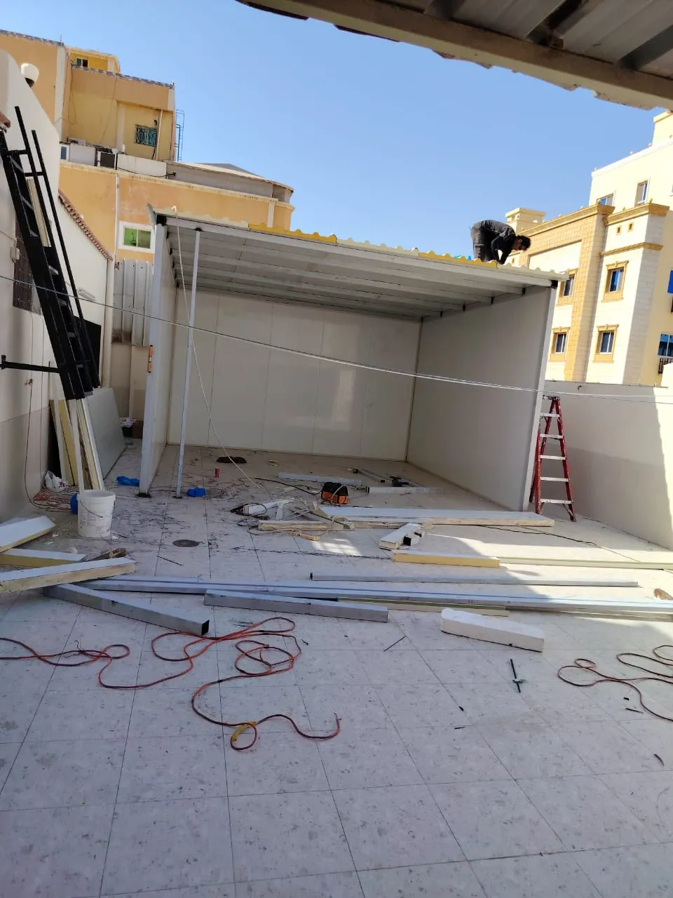 أحدث صيحات لملاحق الساندويتش بانل في حي العمارية 