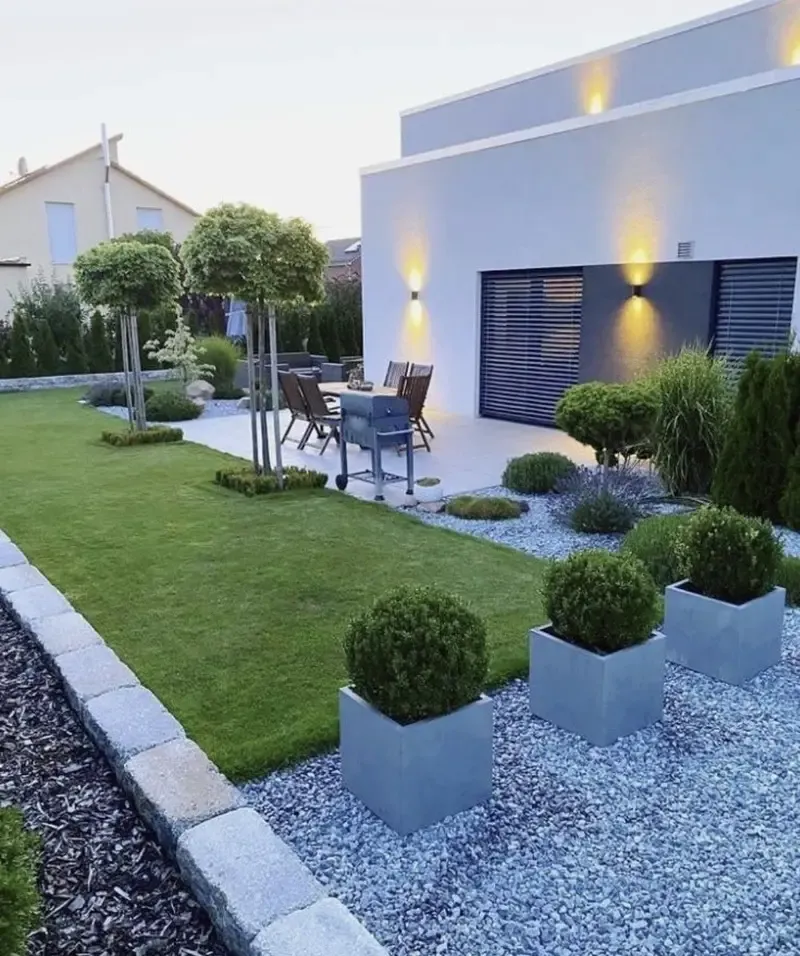 اجمل تركيب عشب صناعي لتنسيق حدائق الرياض 