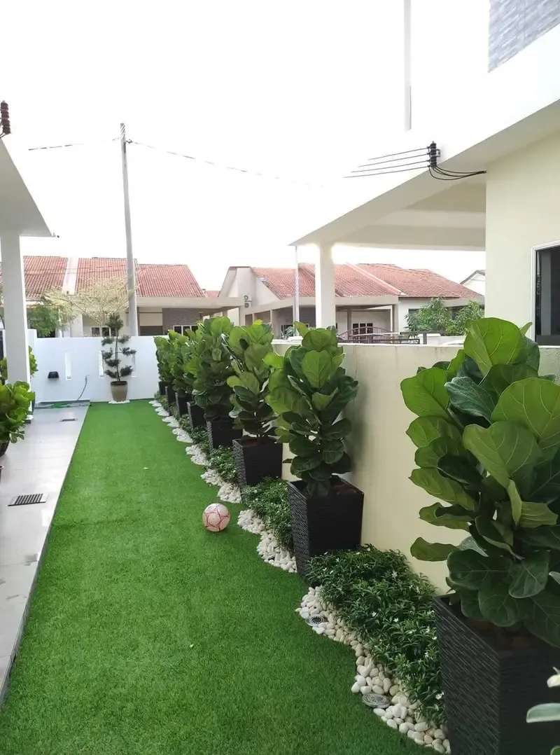 اجمل تركيب عشب صناعي لتنسيق حدائق الرياض 