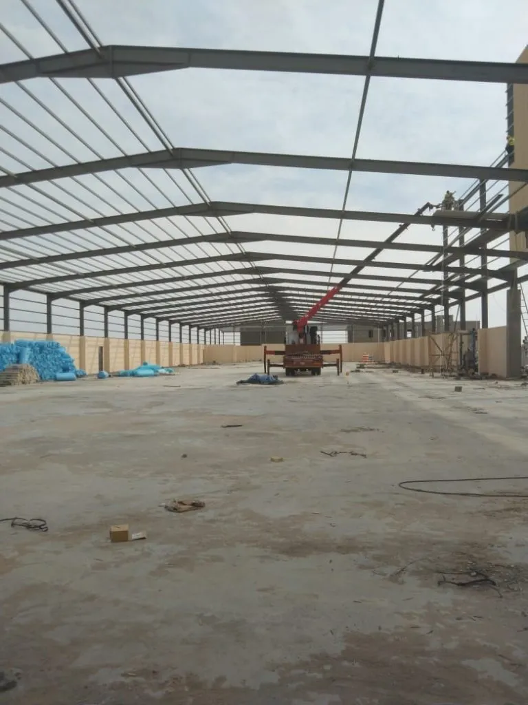 مقاول تركيب هناجر ومستودعات الساندويتش بانل 2026