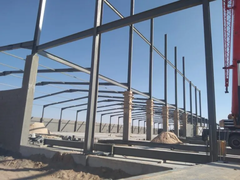 مقاول تركيب هناجر ومستودعات الساندويتش بانل 2026