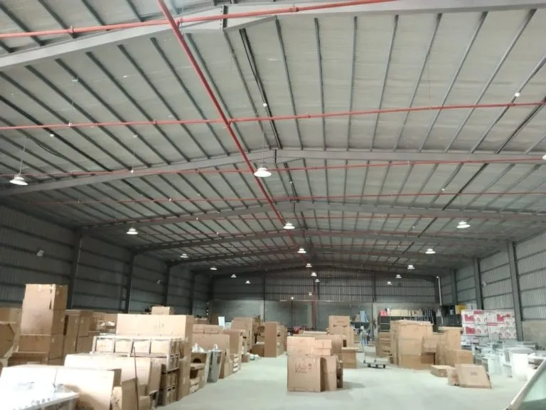 مقاول تركيب هناجر ومستودعات الساندويتش بانل 2026