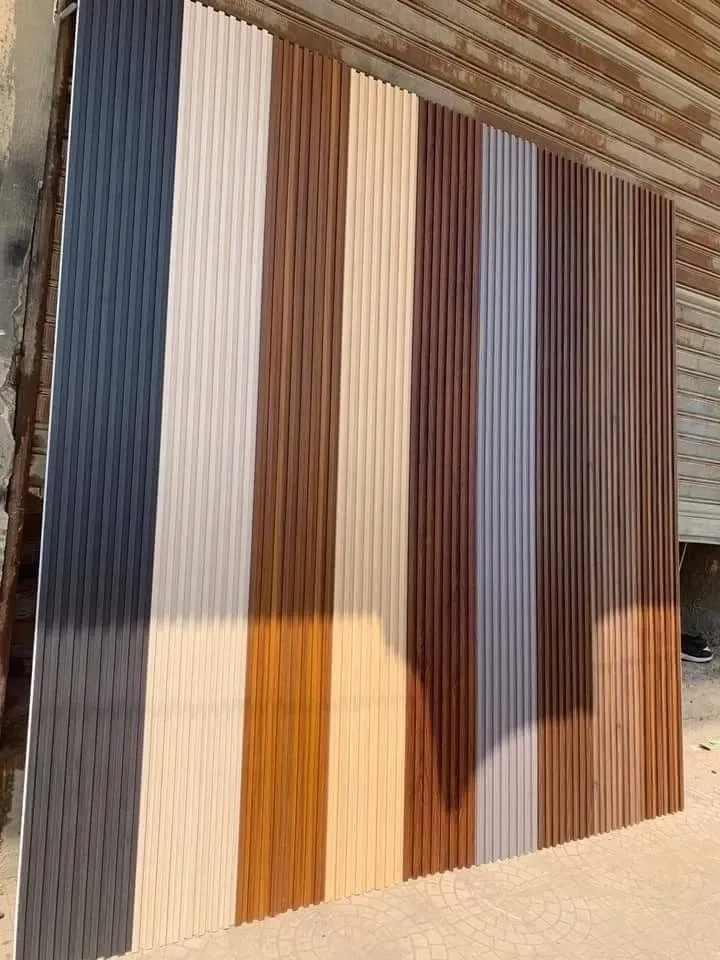 سواتر بديل الخشب بالرياض: جمال الخشب ومتانة المستقبل