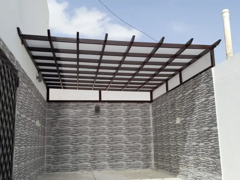 محداد مظلات جلسات خارجية وبرجولات في دار البيضاء بالرياض