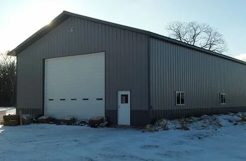 تركيب هناجر ساندوتش بانل: حلول عصرية ومتينة لتلبية احتياجاتك