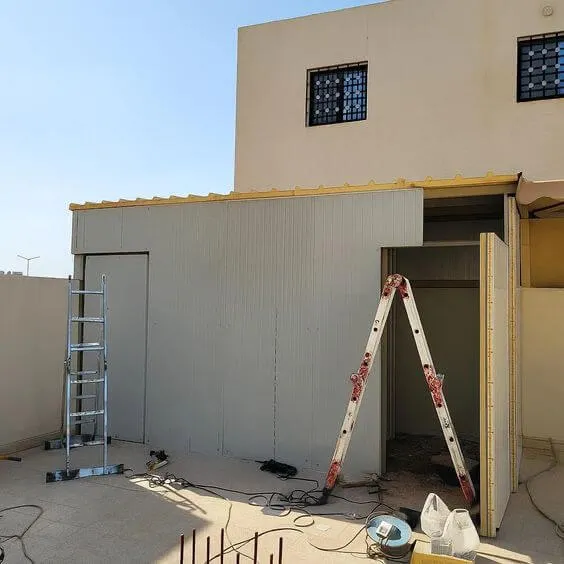 تركيب هناجر ساندوتش بانل: حلول عصرية ومتينة لتلبية احتياجاتك