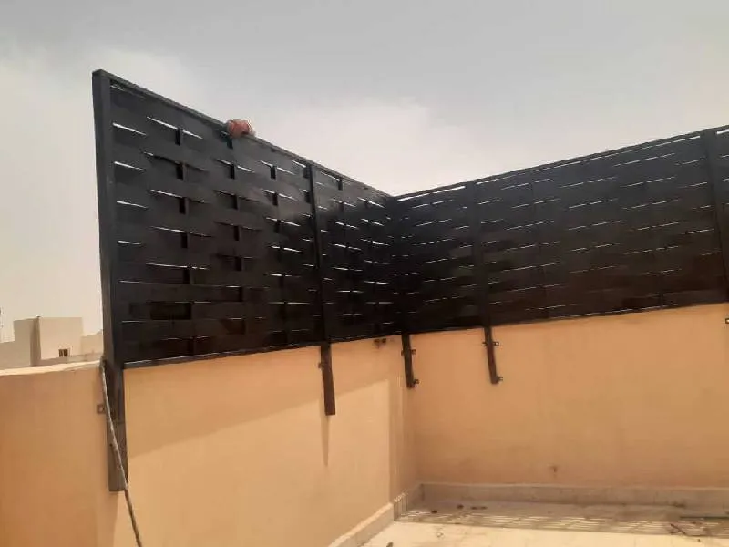 تركيب سواتر لأحواش الفلل والمنازل والاستراحات حي الخليج