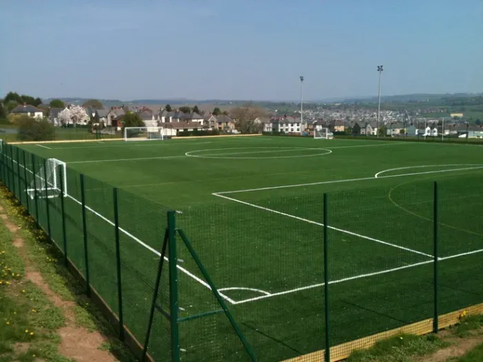 ورشة حداد شبوك أسلاك مجلفنة بالرياض حي اشبيليا 