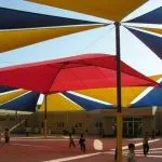 مظلات تغطية ساحات المدارس في حي الروابي بالرياض