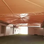 مظلات تغطية ساحات المدارس في حي الروابي بالرياض