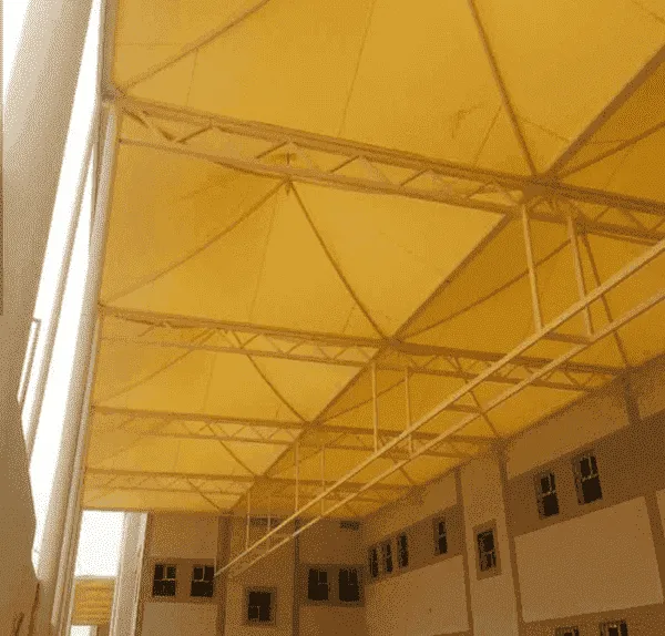 مظلات تغطية ساحات المدارس في حي الروابي بالرياض