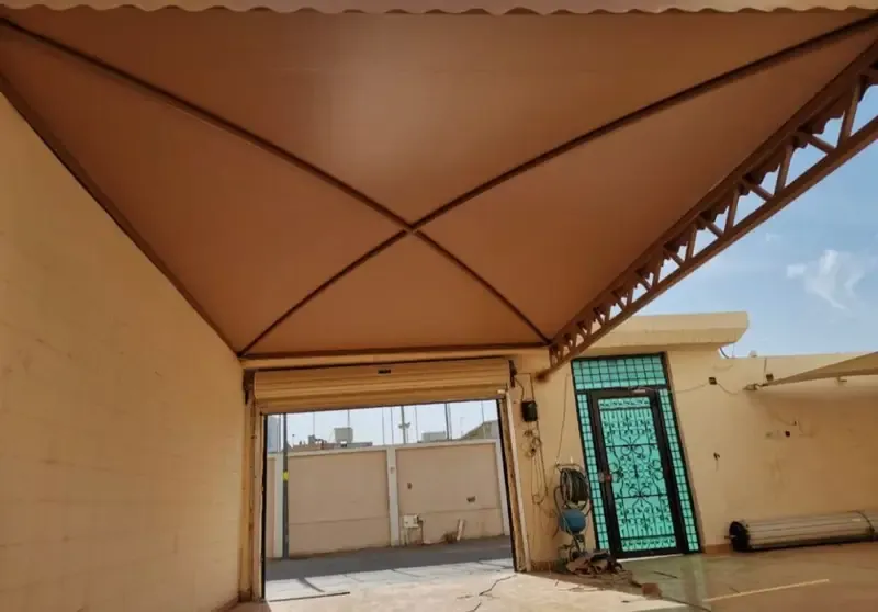 تركيب مظلات حي الملقا: الحل الأمثل لحماية المساحات المفتوحة