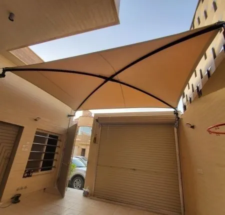 تركيب مظلات حي الملقا: الحل الأمثل لحماية المساحات المفتوحة
