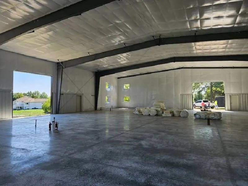 أسعار الهناجر والمستودعات الحديدية وسندوتش بانل حي الخليج 