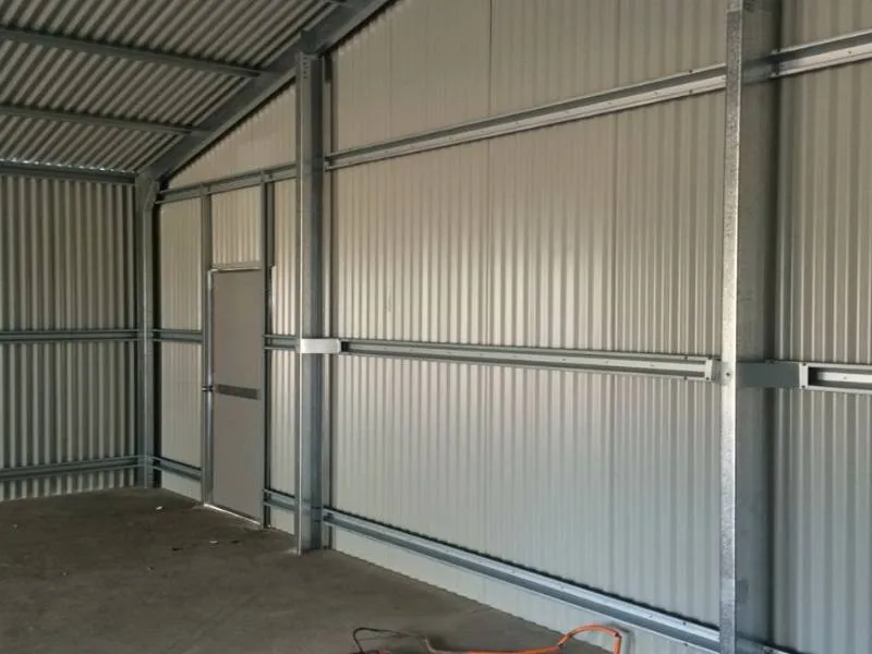 أسعار الهناجر والمستودعات الحديدية وسندوتش بانل حي الخليج 