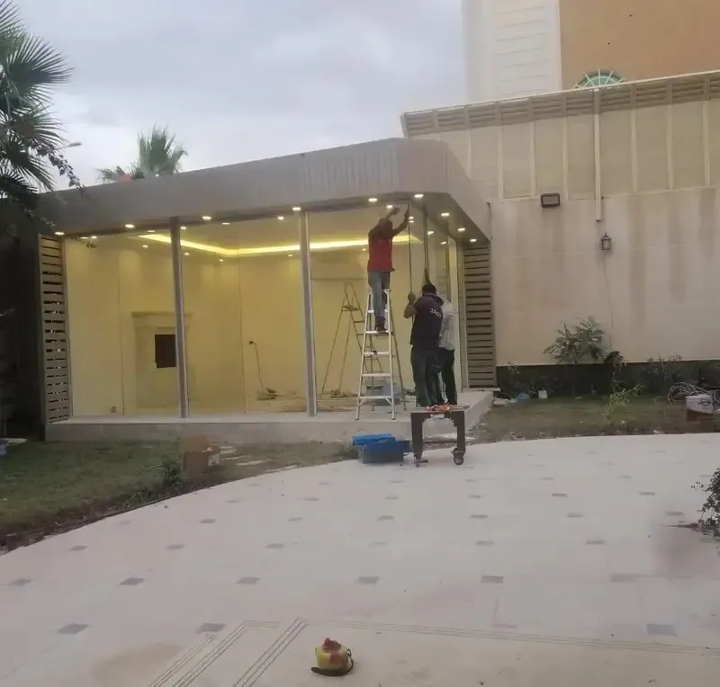 مقاول بناء مجالس زجاجية أنيقة وبسيطة بأقل تكلفة حي النسيم