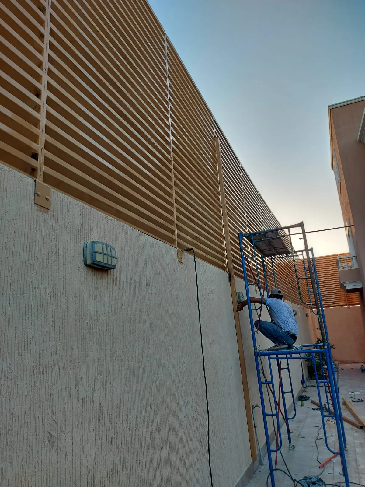 سواتر المنازل والفلل بحي النسيم انواع، الأسعار، وأحدث سواتر