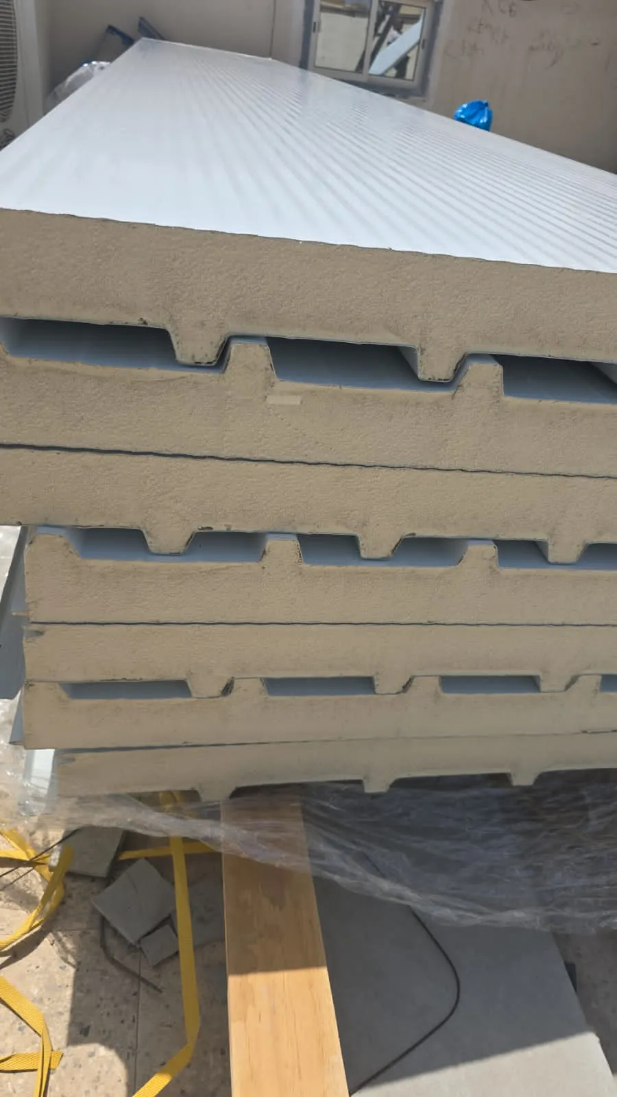 غرف إضافية خارجية وملاحق للاستراحة (أو للضيافة)في حي الحزم 