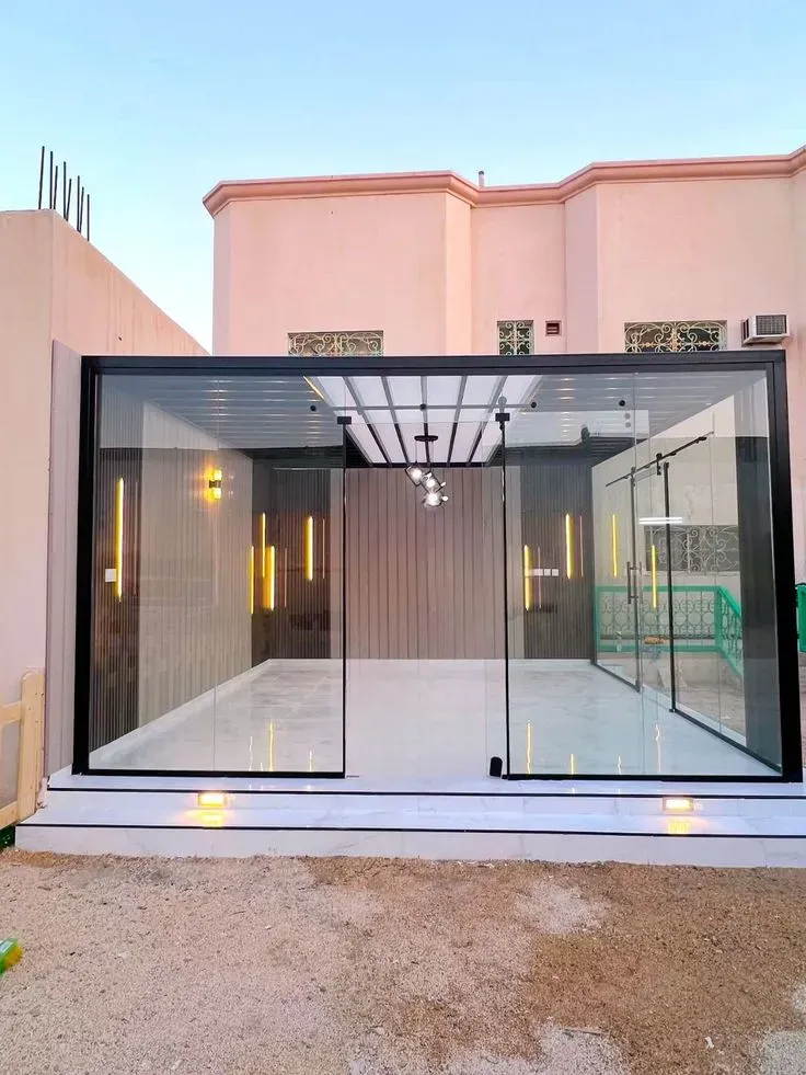 ارخص مقاول بناء مجلس خارجي في حي العارض لااحوش انيق زجاجي 