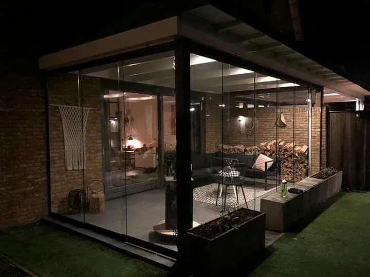 ارخص مقاول بناء مجلس خارجي في حي العارض لااحوش انيق زجاجي 