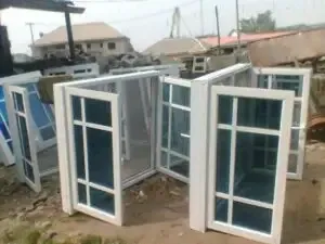 حداد منتقل في تركيب أبواب وشبابيك ونوافذحي العلياجودة عالية