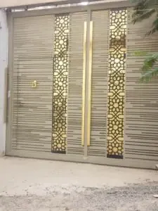 حداد منتقل في تركيب أبواب وشبابيك ونوافذحي العلياجودة عالية