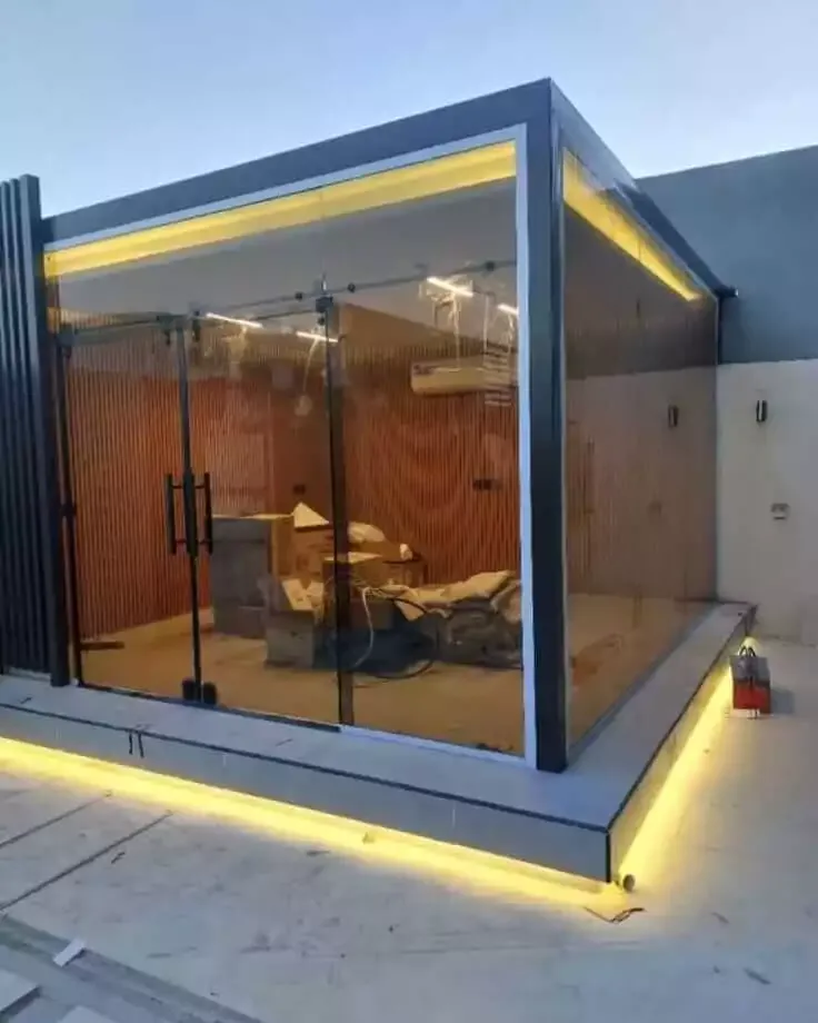 ملاحق خارجية| تركيب ملاحق ساندوتش بانل | ملاحق زجاجية فخمة 