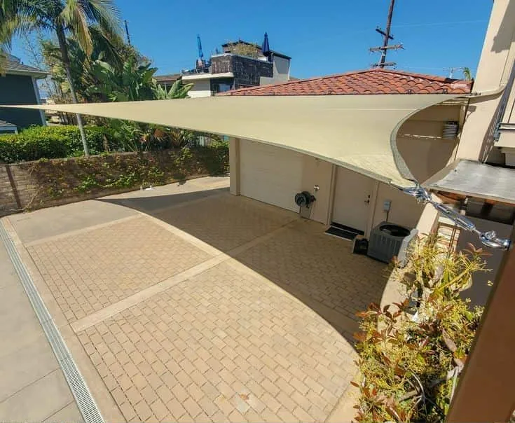 تحويل الفناء إلى واحة بالرياض:للمظلات والحدائق وتنسيق حدائق 