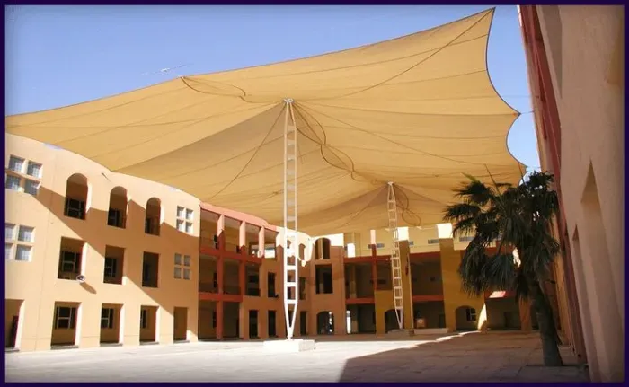 تركيب مظلات مداخل للمدارس والمنازل في حي الملز: حماية، فخامة