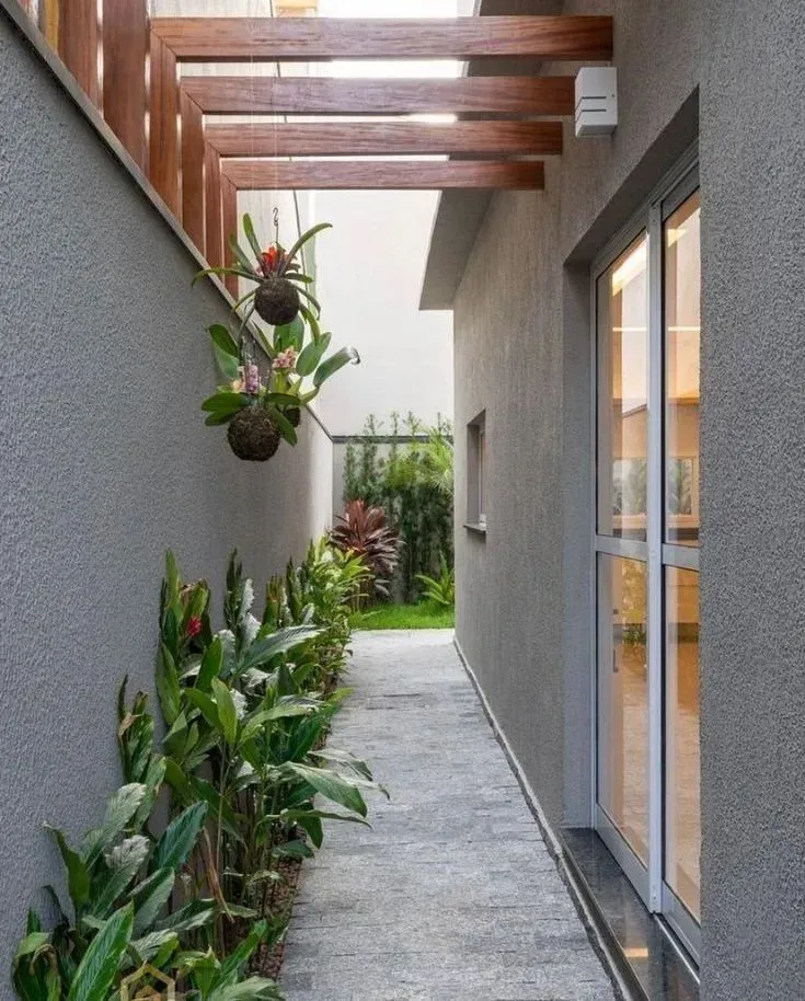 حداد مظلات مداخل فلل في شمال الرياض: تصاميم مودرن