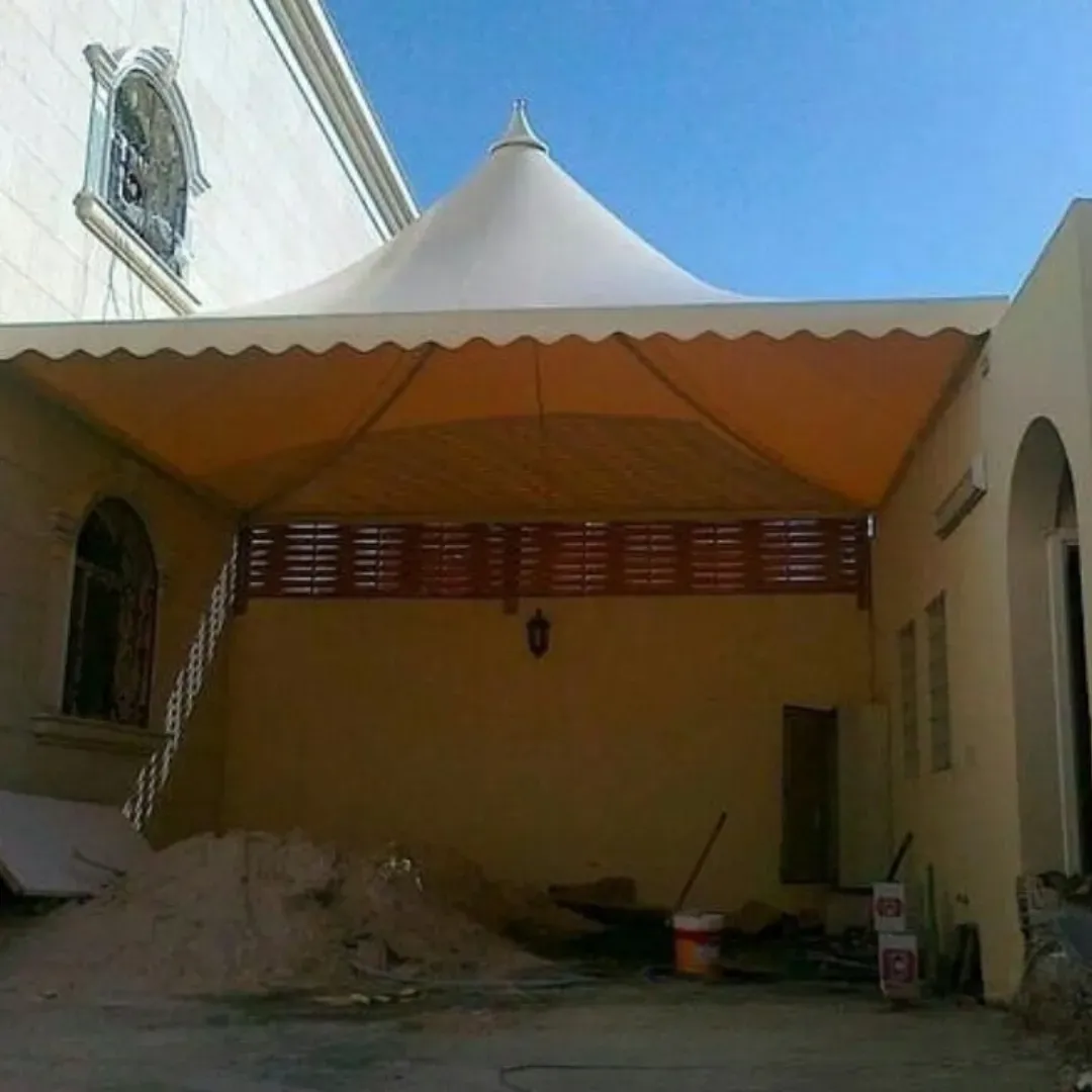 تركيب مظلات جلد هرمية في شمال الرياض: الجودة والمتانة 