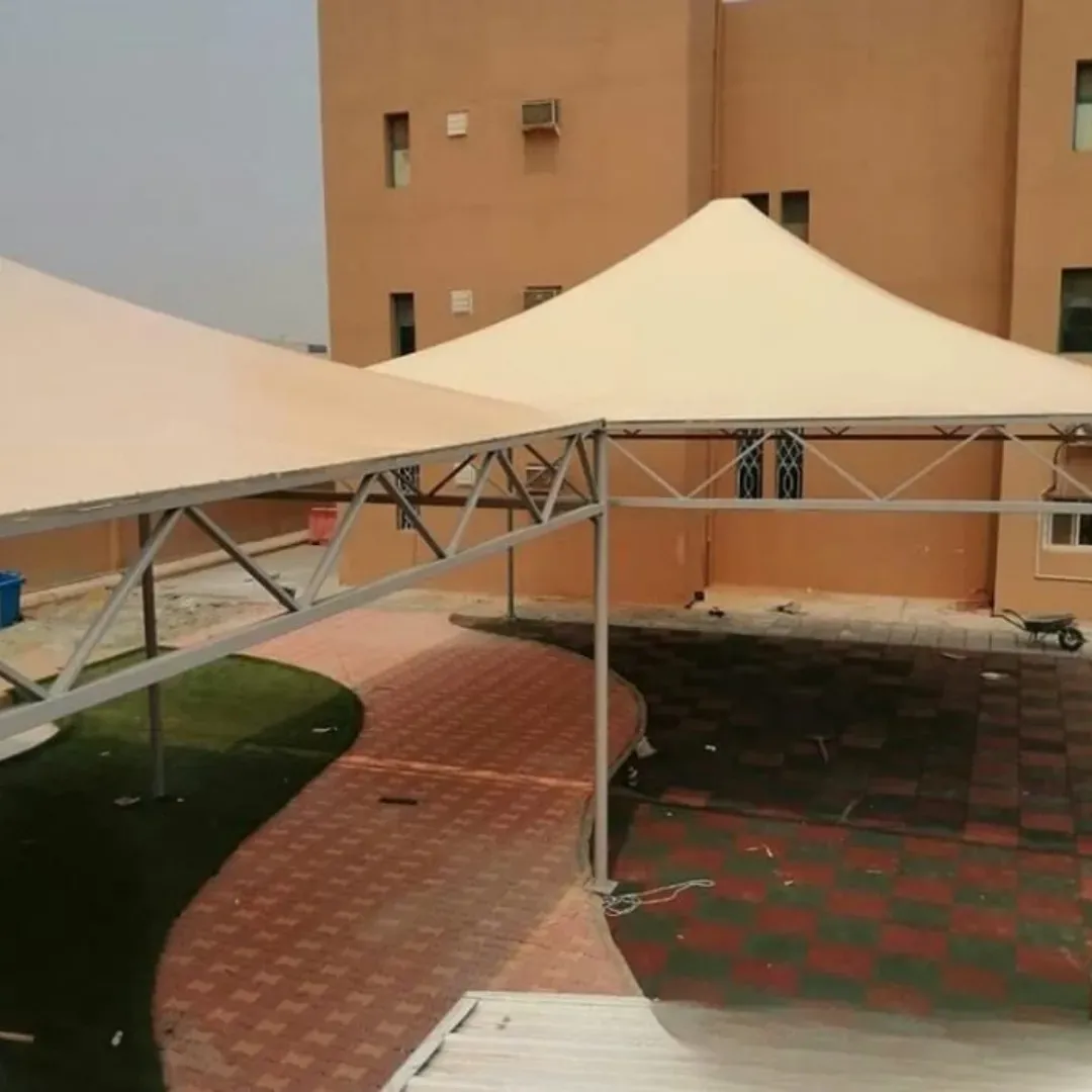 تركيب مظلات جلد هرمية في شمال الرياض: الجودة والمتانة 