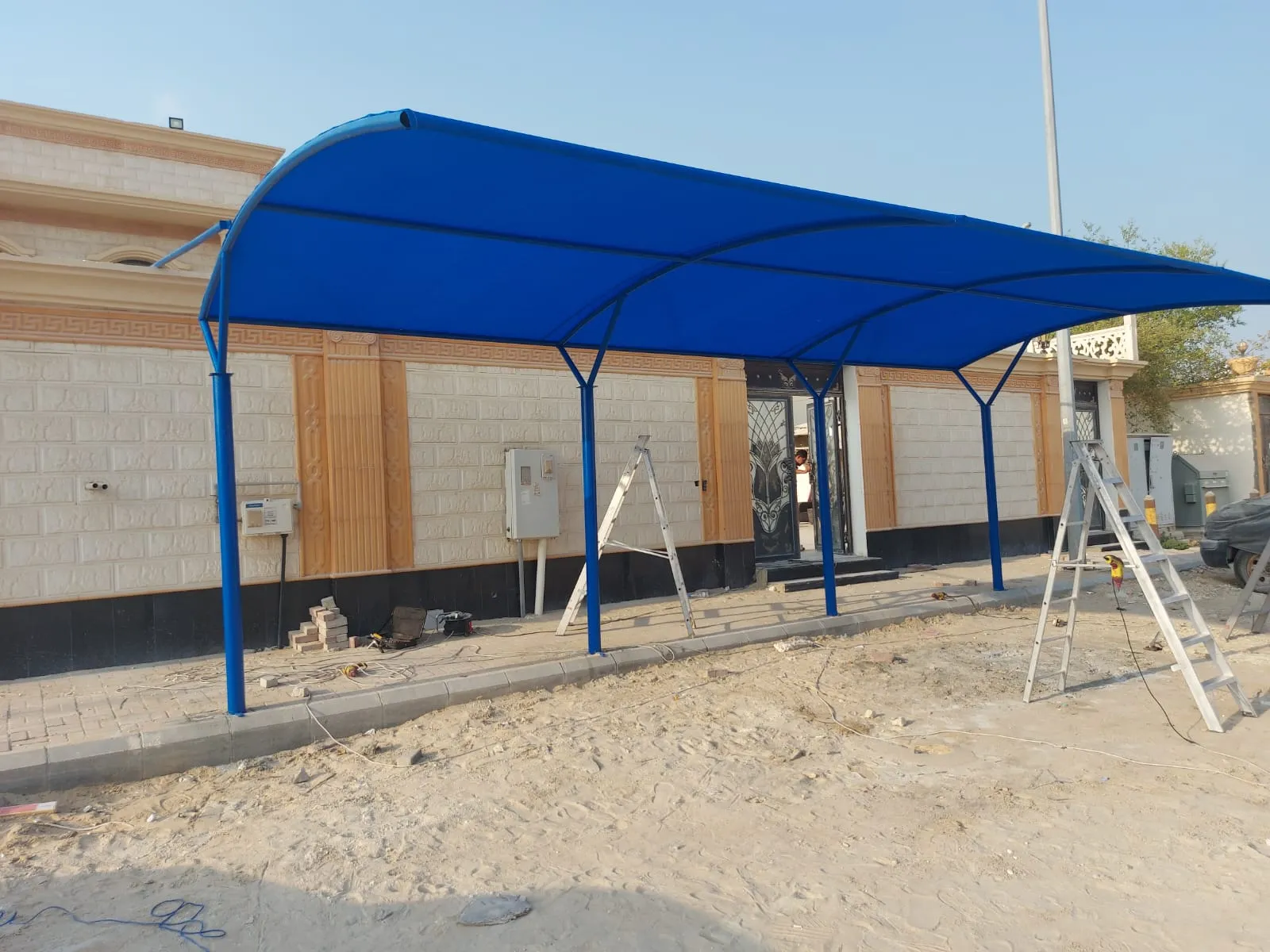 مظلات حدائق للمنزل بحي الروضةبأشكال وصور مظلات حدائق خارجية 