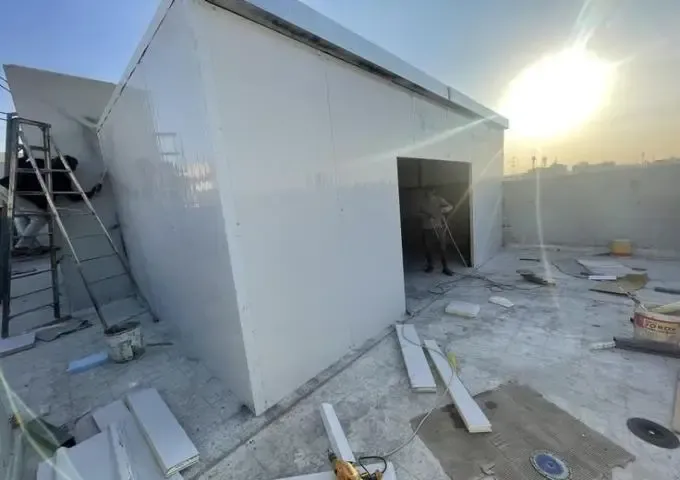 تركيب ساندوتش بنل للملاحق في حي المروج:التكلفة، الخطوات