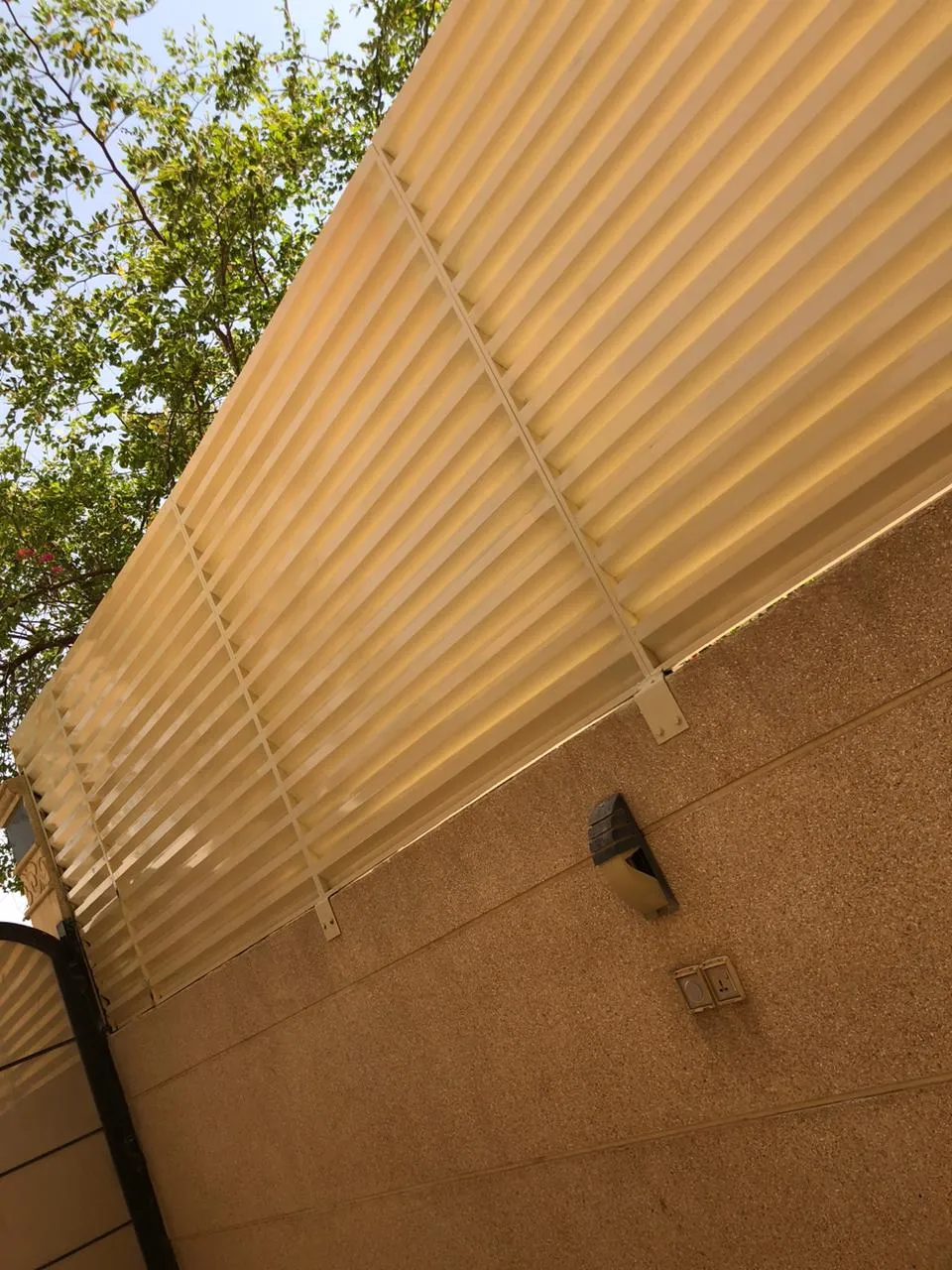 حداد مظلات وسواترفي شمال الرياض أفضل الأنواع وأحدث التصاميم 