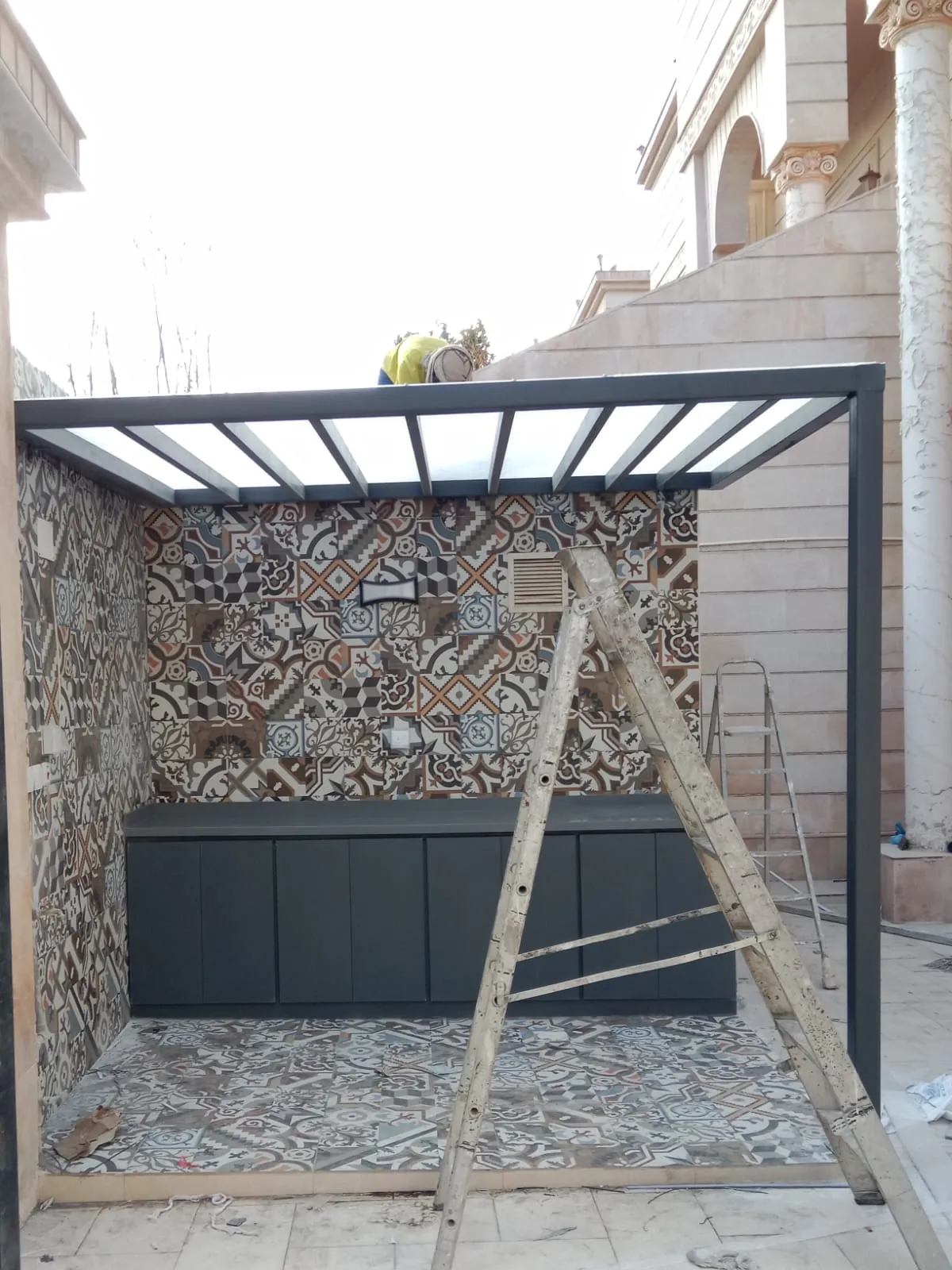 حداد مظلات وسواترفي شمال الرياض أفضل الأنواع وأحدث التصاميم 