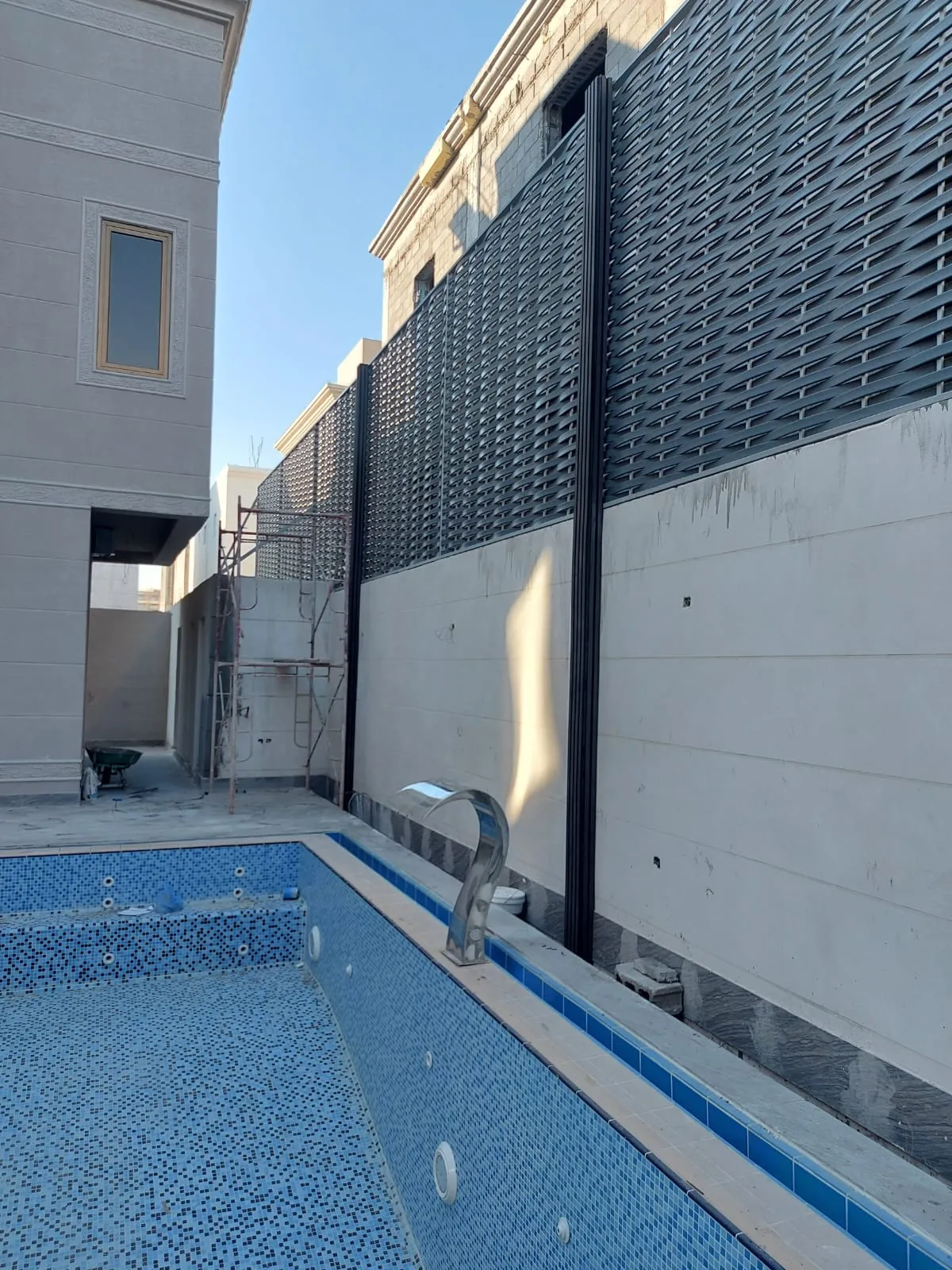 سواتر حديد في حي القيروان بأسعار مخفضه وبتصاميم حسب الطلب